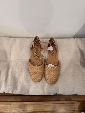 Madewell Woven Lace-Up Flats in Tan
